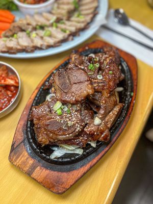 Jun Ju Sul Lung Tang by null