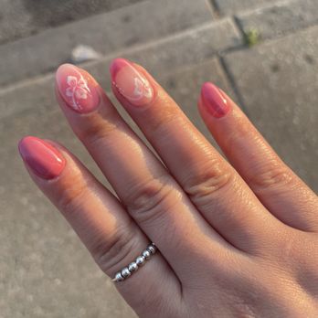 Luxo Nail Spa - Nail Salons Near Me - Chicago, Illinois Luxo Nail Spa - Nail Salons Near Me - Chicago, Illinois