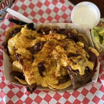 Elwood's Shack - BBQ nachos with Brisket- side of Avocado and sour cream-and jalepenos on the side - Barbeque Near Me - Memphis, Tennessee