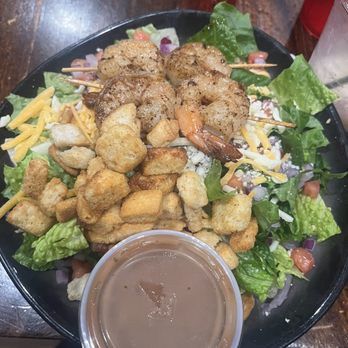 Uncle Ike's Sandbar & Grill - House salad with shrimp - American Near Me - Corolla, North Carolina Uncle Ike's Sandbar & Grill - House salad with shrimp - American Near Me - Corolla, North Carolina