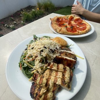 bellagreen - HONEY-FRIED GOAT CHEESE & ARUGULA SALAD GFVEG THE HOME SLICE - Salad Near Me - Plano, Texas bellagreen - HONEY-FRIED GOAT CHEESE & ARUGULA SALAD GFVEG THE HOME SLICE - Salad Near Me - Plano, Texas