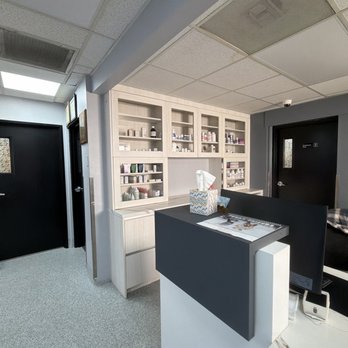 Ashton Animal Hospital - Veterinarians Near Me - Downey, California Ashton Animal Hospital - Veterinarians Near Me - Downey, California