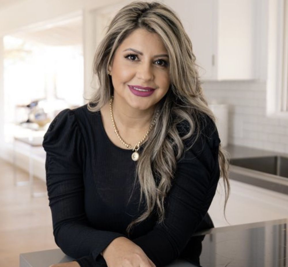 CLAUDIA URBINA COMPASS Updated August 2024 11 Reviews 16268 Los