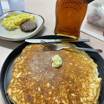Cafe 292 - a plate of pancakes with butter and syrup - Breakfast & Brunch Near Me - Vidalia, Georgia Cafe 292 - a plate of pancakes with butter and syrup - Breakfast & Brunch Near Me - Vidalia, Georgia