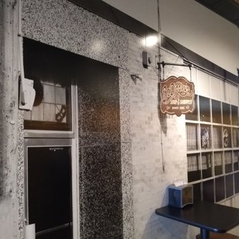 Bo Diddley's - Interior - Sandwiches Near Me - Eden Prairie, Minnesota
