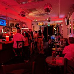 RetroRoom Lounge