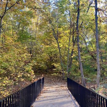 Maple Woods Natural Area - Parks Near Me - Gladstone, Missouri