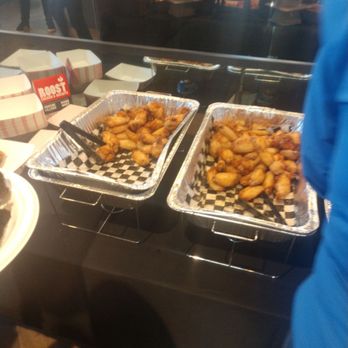 Roost Chicken & Biscuits - Chicken wings was just meh ok - American Near Me - Chicago, Illinois