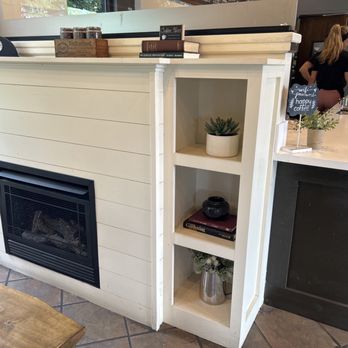 Goodrich Coffee & Tea - Lounge - Coffee & Tea Near Me - Clarence, New York