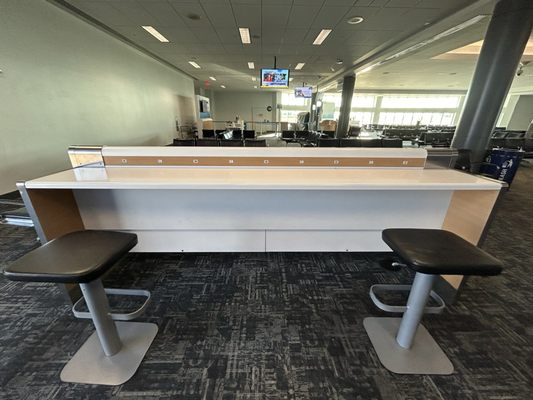 Cincinnati/Northern Kentucky International Airport by null