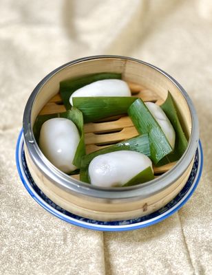 Chengdu Bistro West Town 蓉小馆 by null Chengdu Bistro West Town 蓉小馆 by null