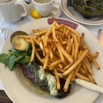 Le Diplomate - Steak Frites - Brasseries Near Me - Washington, DC, District of Columbia