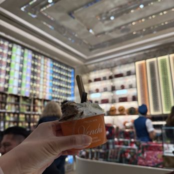 Venchi - Gelato, Regular Size (24 oz / 1.5 lb.) Not Ice Cream - Gelato Near Me - San Diego, California Venchi - Gelato, Regular Size (24 oz / 1.5 lb.) Not Ice Cream - Gelato Near Me - San Diego, California