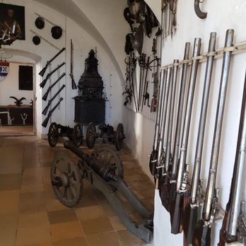 Schloss Greifenstein - Waffensammlung - Museums Near Me - Heiligenstadt, BY