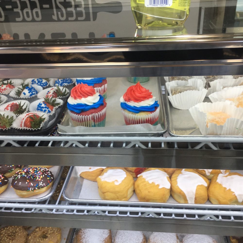 The Georgetown Bakery - Donuts, strawberries and cupcakes - Bakeries Near Me - Georgetown, Indiana The Georgetown Bakery - Donuts, strawberries and cupcakes - Bakeries Near Me - Georgetown, Indiana