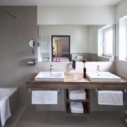 Hotel-Restaurant Brunnenhof Claudia Amrhein e.K. - Guest room bath