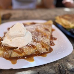 user provided Cafe Des Amis photo