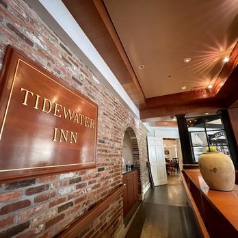 Hunters' Tavern - Interior - American Near Me - Easton, Maryland Hunters' Tavern - Interior - American Near Me - Easton, Maryland
