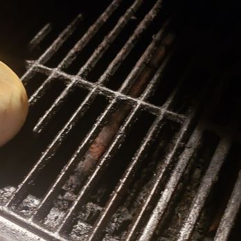 Geronimo Creek Retreat - Our grill when we opened it. Disgusting. Thank goodness we brought foil. - Vacation Rentals Near Me - Seguin, Texas Geronimo Creek Retreat - Our grill when we opened it. Disgusting. Thank goodness we brought foil. - Vacation Rentals Near Me - Seguin, Texas