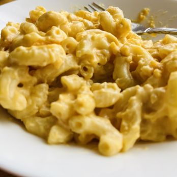 Chow Food & Beverage - creamy mac and cheese - Pizza Near Me - Clinton, Connecticut Chow Food & Beverage - creamy mac and cheese - Pizza Near Me - Clinton, Connecticut