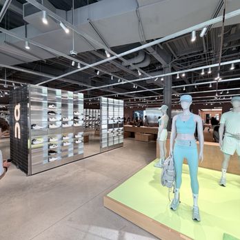 On - Shoe Stores Near Me - Chicago, Illinois On - Shoe Stores Near Me - Chicago, Illinois