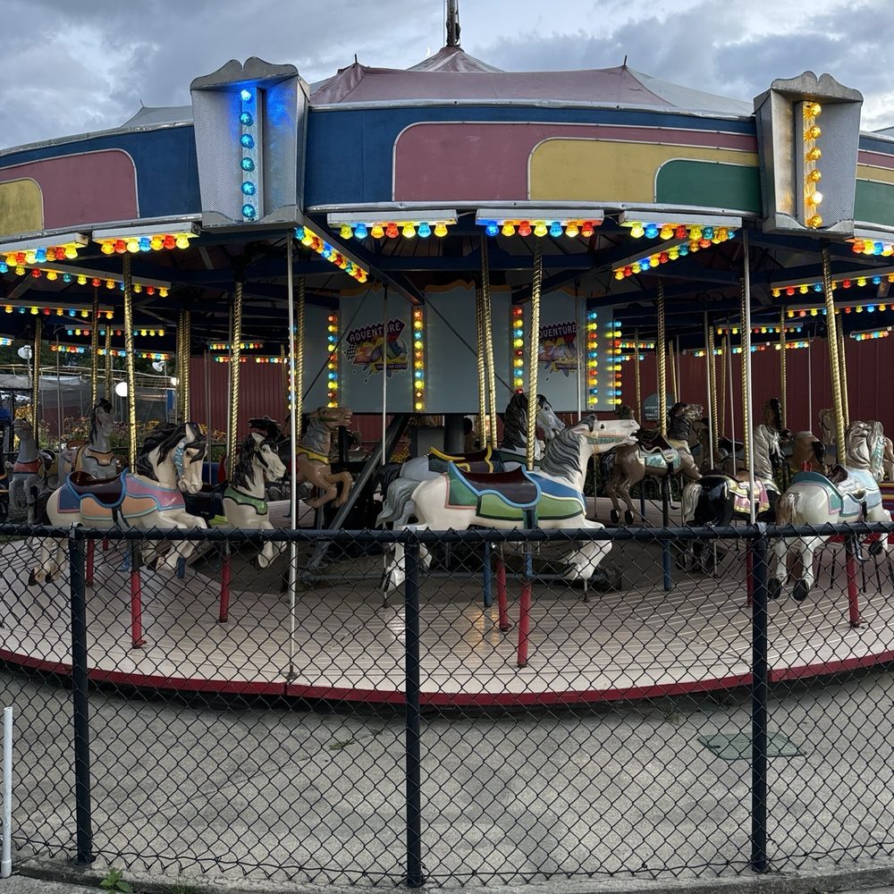 Adventure Zone - Merry-Go-Round - Amusement Parks Near Me - Geneva, Ohio