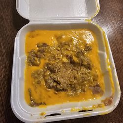 Antonio's Quick Lunch - Nachos that were supposed to have "everything" on it