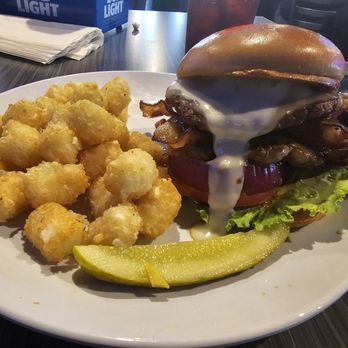 278 South - Spicy Burger with tots - Beer Bar Near Me 278 South - Spicy Burger with tots - Beer Bar Near Me