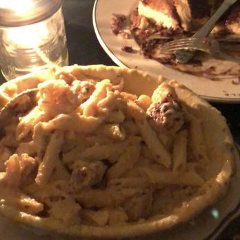 Maison Pickle - Buffalo Mac and cheese - Cocktail Bars Near Me - New York, New York