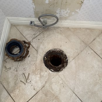Water Line Plumbing - Old cast iron flange - Plumbing Near Me - Irvine, California Water Line Plumbing - Old cast iron flange - Plumbing Near Me - Irvine, California