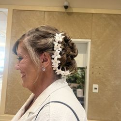 Kohala Salon - Beautiful flowers were a perfect touch.