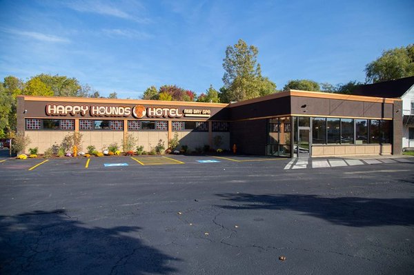 Happy Hounds Hotel & Day Spa