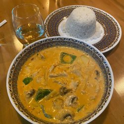 So Thai Restaurant - Gang Gai
