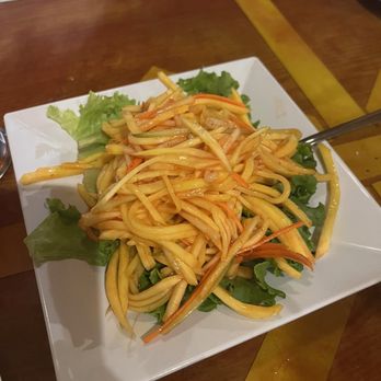 Banana Leaf - Mango Salad - Malaysian Near Me - Philadelphia, Pennsylvania
