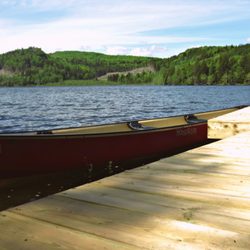 The Sunshine Inn - Dock at Lake