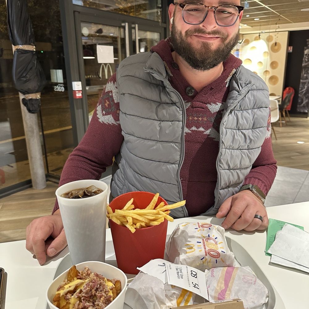 McDonald's - Fast Food Near Me - Cormontreuil, 51