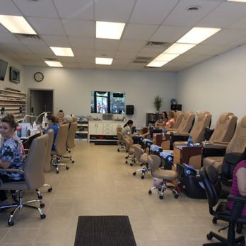 Lynn's Nails - Nail Salons Near Me - Columbus, Indiana