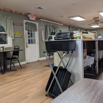 North Star Restaurant - a man standing in the kitchen - Breakfast & Brunch Near Me - Buchanan, Virginia