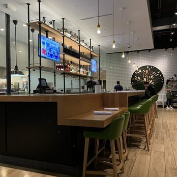 True Food Kitchen - New American Near Me - Oakbrook, Illinois