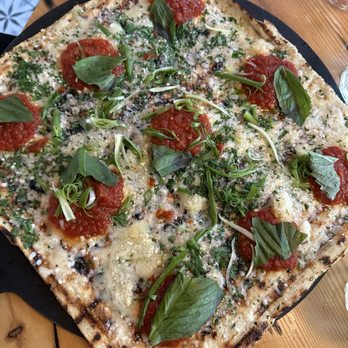 Bar 'Cino Newport - Margherita Pizza - Bars Near Me - Newport, Rhode Island