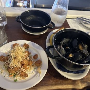 King Street Oyster Bar - SHRIMP BITES and HH JAXX'S 1LB MUSSELS - Seafood Near Me - Middleburg, Virginia