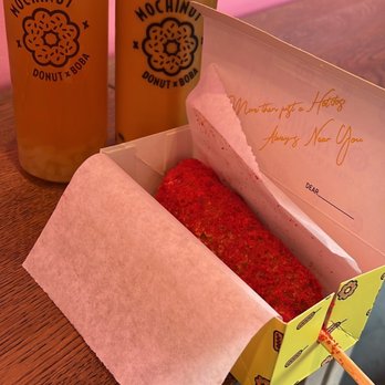 Mochi Lounge - Mango tea W/lychee, Thai tea, & HOT CHEETOS HALF&HALF HOTDOG - Donuts Near Me - Anaheim, California Mochi Lounge - Mango tea W/lychee, Thai tea, & HOT CHEETOS HALF&HALF HOTDOG - Donuts Near Me - Anaheim, California
