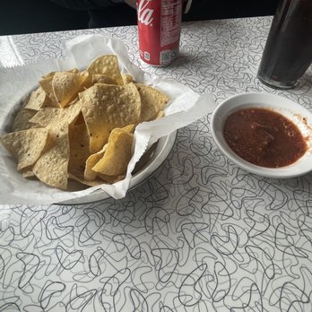 La Comida Mexican Kitchen and Cocktails - Chips and Salsa - Tex-Mex Near Me - Dallas, Texas