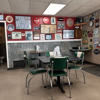 Randy's BBQ - Decor - Barbeque Near Me - New Boston, Texas Randy's BBQ - Decor - Barbeque Near Me - New Boston, Texas