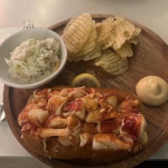 Royal Lobster LA - Lobster roll warm with extra lobster, chips and coleslaw - Sandwiches Near Me - Los Angeles, California