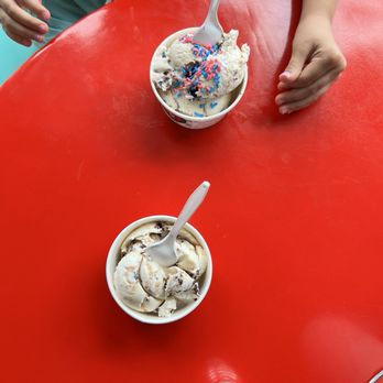 Pine Mountain Country Coffee House - Ice cream - Coffee & Tea Near Me - Festus, Missouri