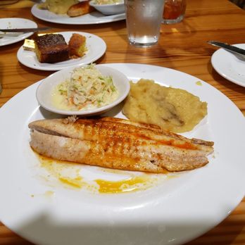 Basnight's Lone Cedar Cafe - Fresh local flounder - Seafood Near Me - Nags Head, North Carolina