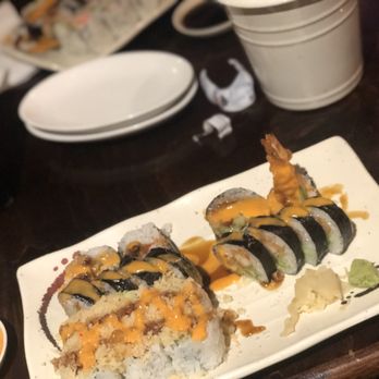 Hakuya Sushi - Sushi Bars Near Me - Buffalo Grove, Illinois