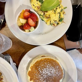 Honeybear Cafe - Muscle Beach Scrambler - Breakfast & Brunch Near Me - Chicago, Illinois