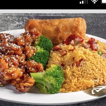 China Palace - Combo Sesame Chicken - Chinese Near Me - West Chester, Pennsylvania